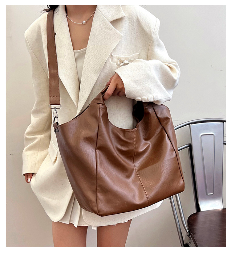 Cross-border large-capacity women's 2024 new style fashionable retro single-shoulder crossbody bag, trendy and simple commuter tote bag details Picture