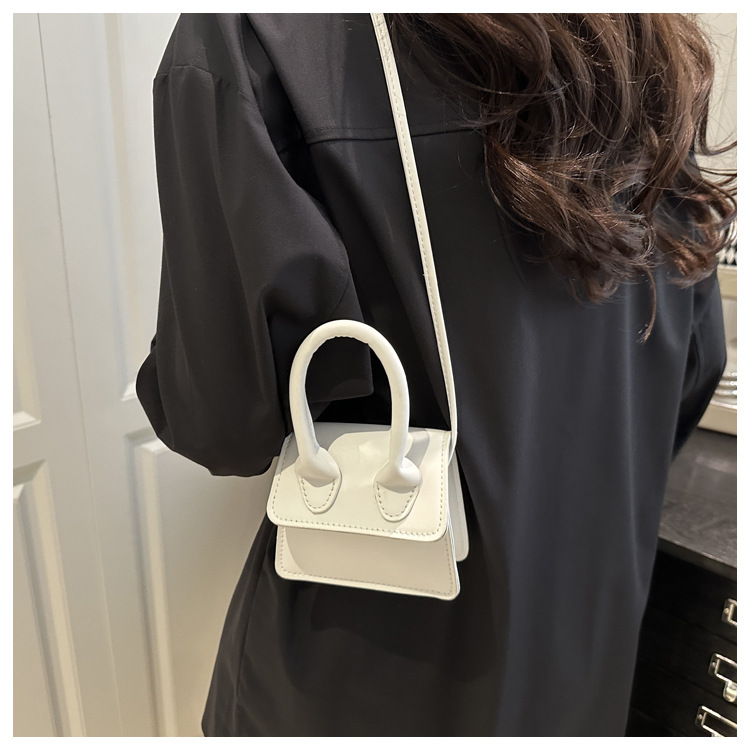86g Weight Magnetic Buckle Closure Type Single Shoulder Strap, Top Handle Strap Type Shoulder Bag Bags Type Casual Occasion Pu Leather Material Solid Color Pattern All Seasons Season Women's Gender Streetwear Style Square Shape Small Size Women's Small Pu Leather Solid Color Streetwear Square Magnetic Buckle Shoulder Bag 11