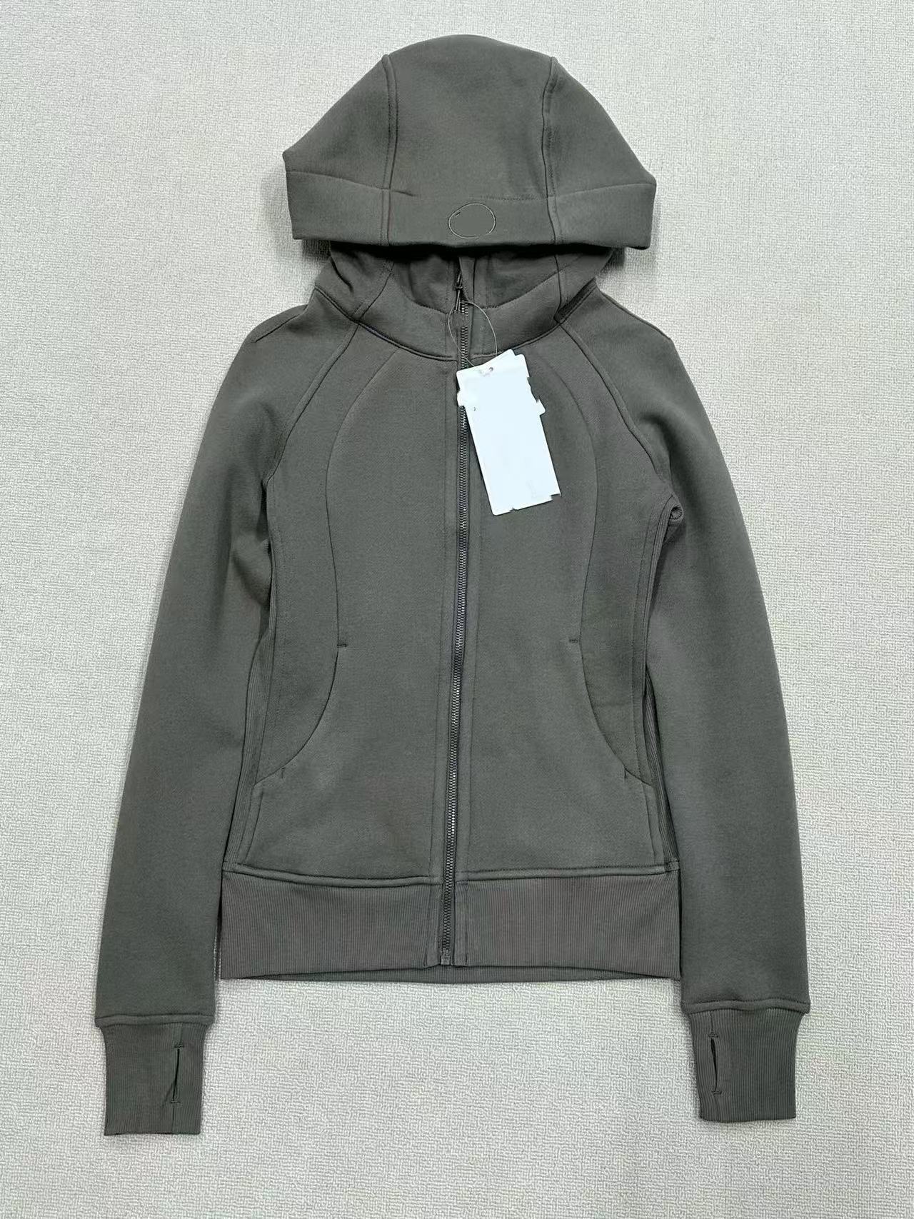 Warm brown gray / 4