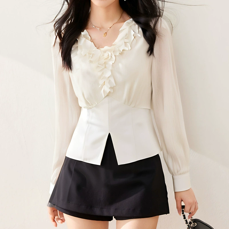 Поставлено французское дизайнерское чувство с v-образным вырезом с длинным рукавом шифоновая рубашка 2025 весеннее платье новая тонкая внутренняя красивая рубашка