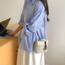 简约通勤小包包夏女手提盒子包韩版2025夏季款爱心挂件休闲斜挎包