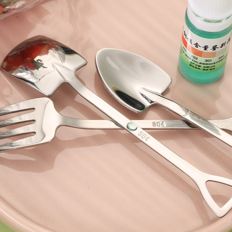 Creativo 304 de acero inoxidable sandía pala cuchara Internet celebridad mini hierro cuchara helado pala tenedor traje trabajador pala