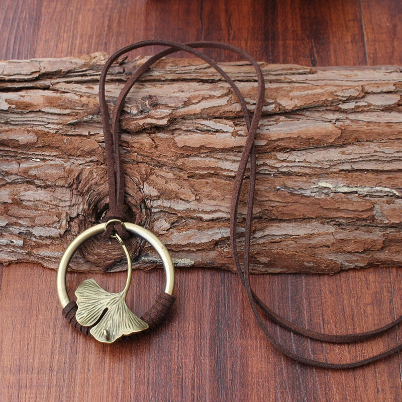 New Korean Velvet Leather Rope Necklace Trendy Men and Women Retro Ginkgo Leaf Alloy Pendant Jewelry Sweater Chain