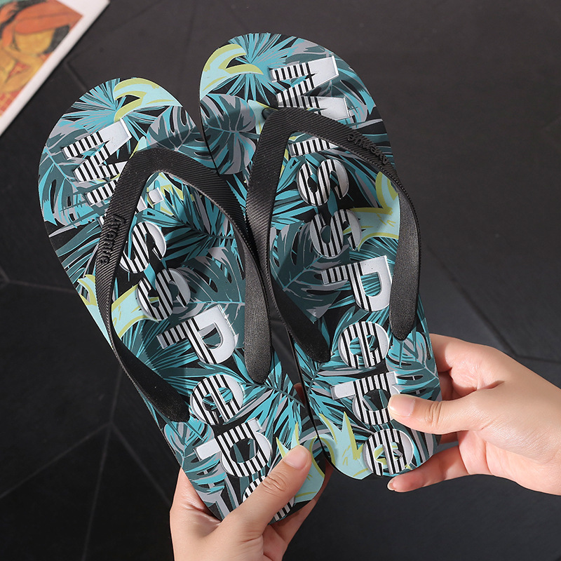 Hermosas zapatillas de verano de moda para mujeres nuevas zapatillas de baño antideslizante para estudiantes nuevas zapatillas de playa