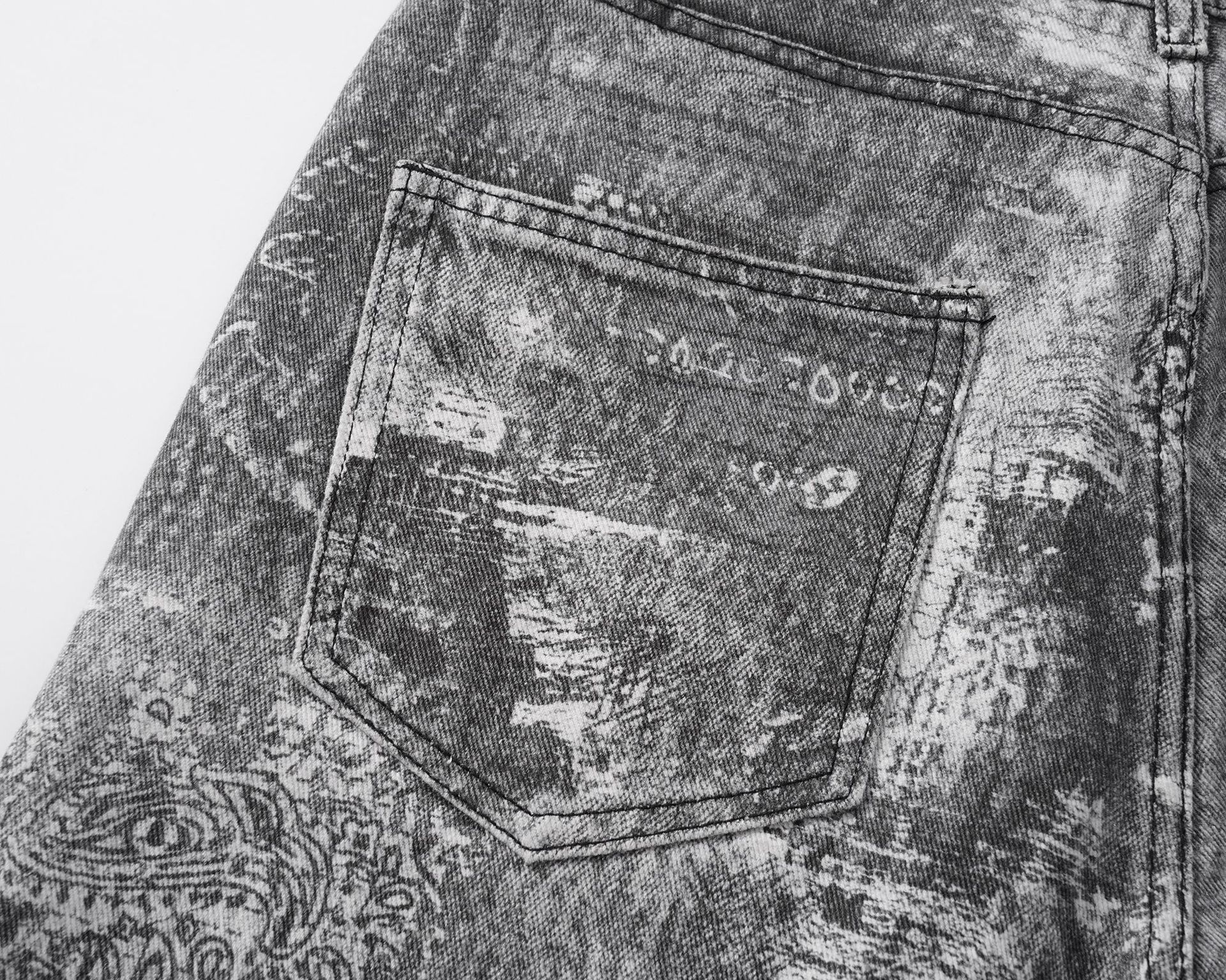 Jeans uomo gamba larga lavaggio boro con stampa digitale_voghion.com