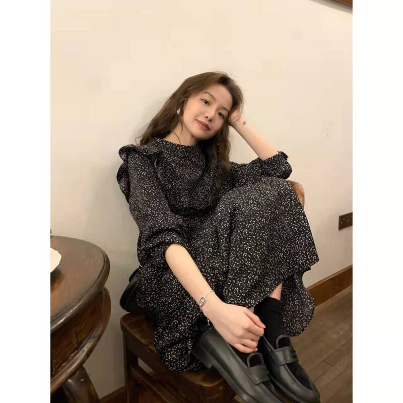 2023 French Retro Black Floral Dress Slimming Ruffled Elegant Stylish Base Dress Women's 2205