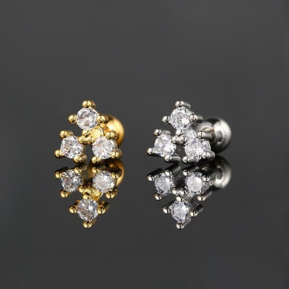 16G labret stud size and finish detail