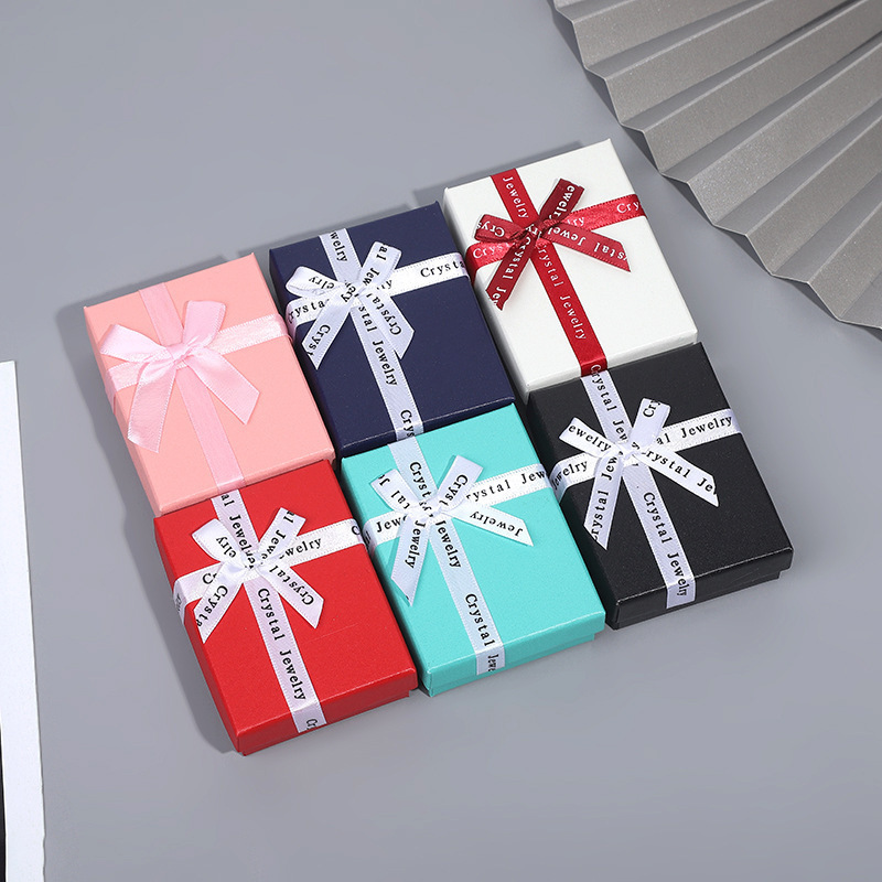 Entrega de caja de regalo spot al por mayor joyero anillo pendientes pendientes collar pulsera joyería caja de embalaje al por mayor