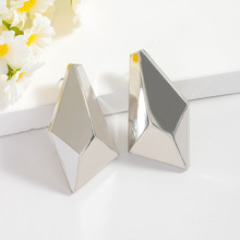 ZAͬ��ŷ���羳���������ι����и��Լ����ŮʿС�ڸ߼��в�����