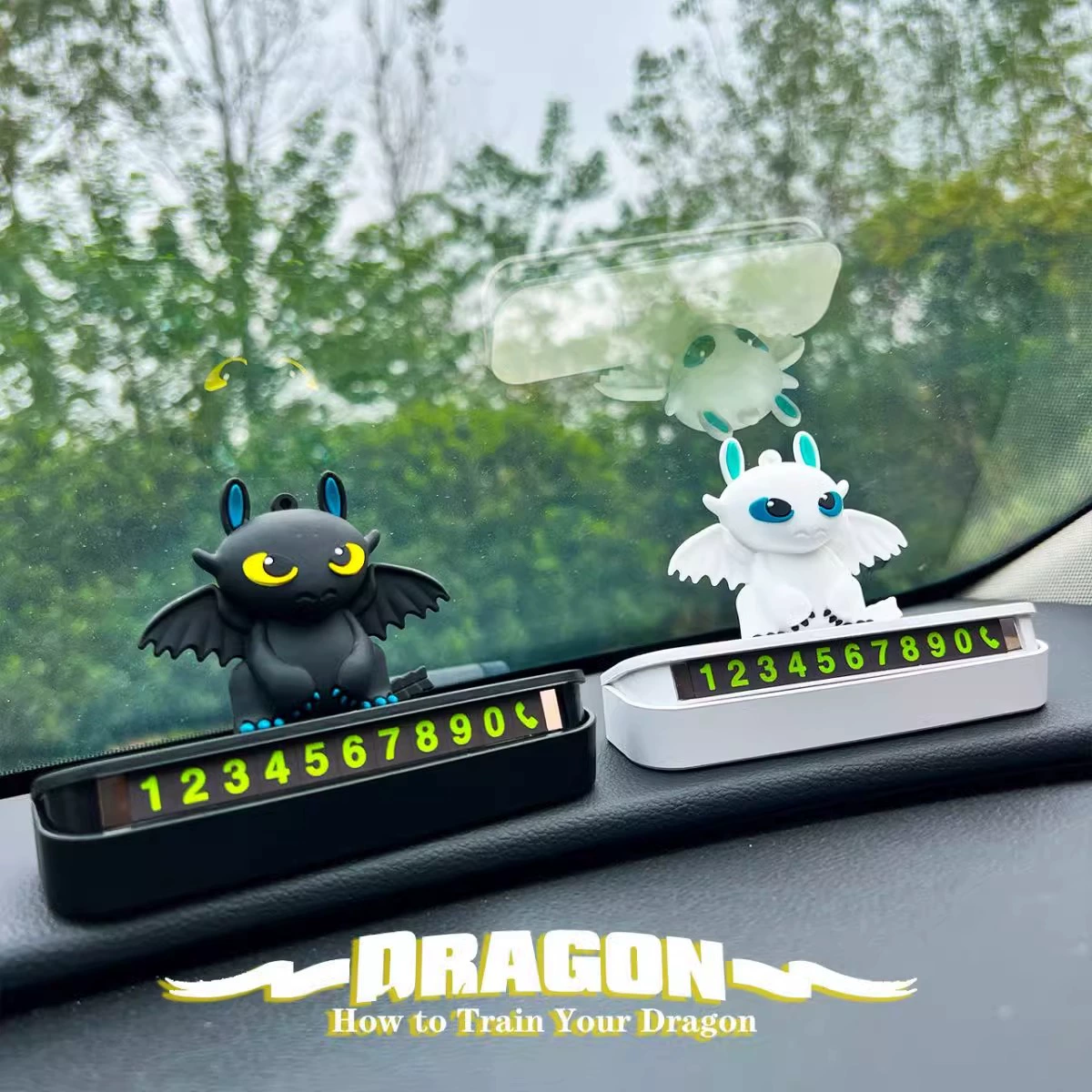 Творческий беззубый автомобиль перемещает номерной знак телефона