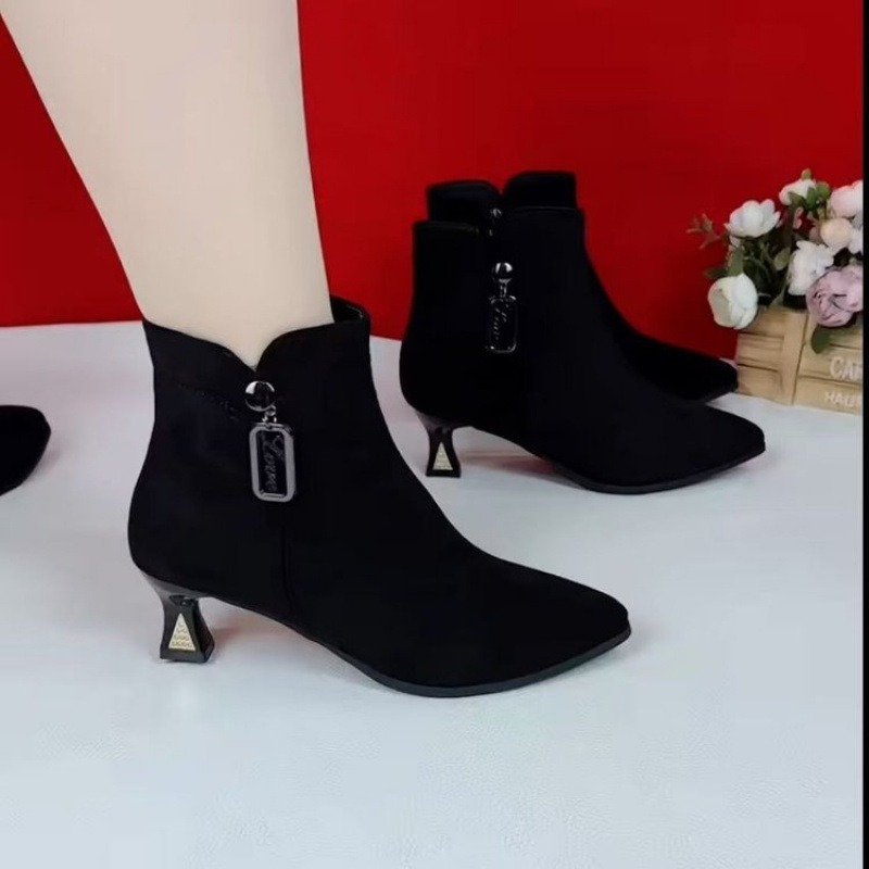Genuine Leather Stylish Low-Heeled Short Boots for Women, 2025 Autumn and Winter New Style, Pointed Toe, Thin Heel, Suede Sheepskin, Versatile and Elegant Ankle Boots