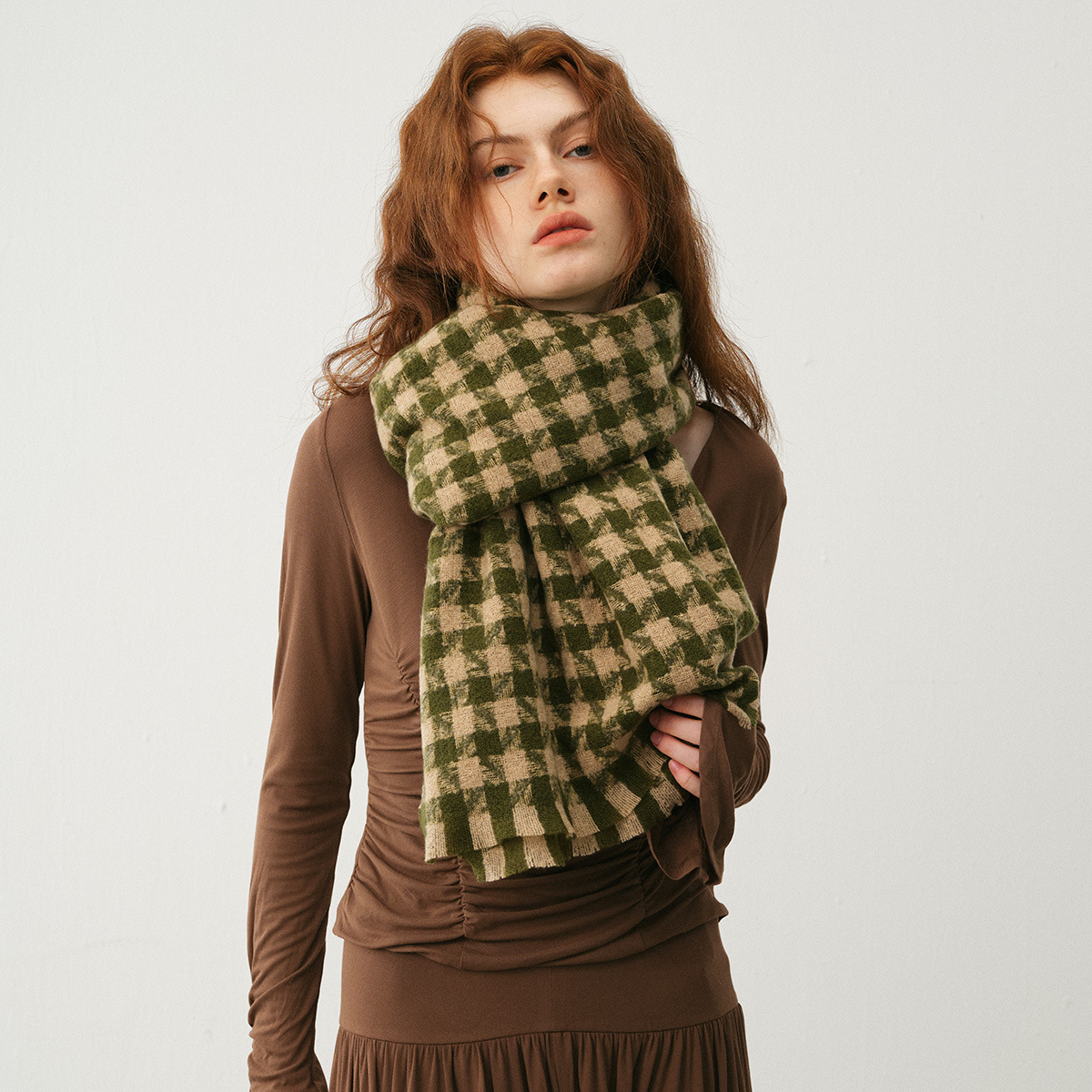 Design sense classic windmill thousand bird check imitation cashmere scarf women's winter warm atmosphere loose beard bib shawl_voghion.com
