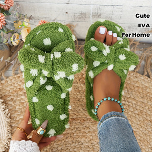 B 75642 Bow polka dot plush slippers �����Y���cë�q��Ь