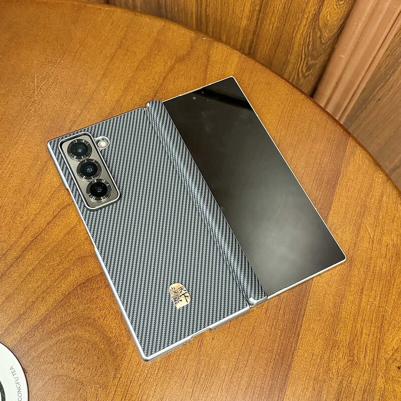 Samsung W25 プレーンレザー折りたたみ携帯電話ケース、中央軸 ZFOLD4、カーボンファイバーレザーテクスチャ Zfold7 に適しています。|undefined