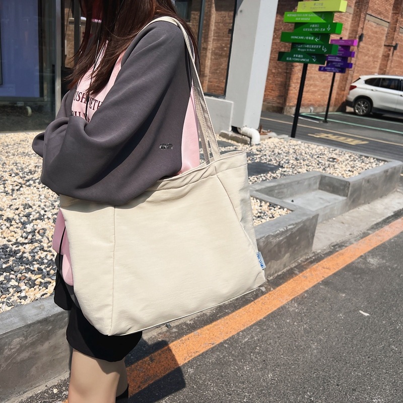 欧美复古托特包包女2023个性简约手提袋大容量通勤休闲洋气单肩包 欧美复古托特包包女2023个性简约手提袋大容量通勤休闲洋气单肩包