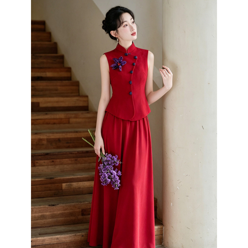 New Chinese-style wedding dress, red cheongsam set for the bride, elegant and luxurious, with a high-end feel, suitable for morning wear New Chinese-style wedding dress, red cheongsam set for the bride, elegant and luxurious, with a high-end feel, suitable for morning wear