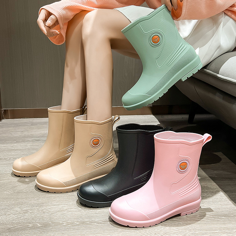 패션 장화 여자의 성인 장화 물 신발 기모 여자의 물 장화 미끄럼 방지 겉옷 작업 방수 신발
