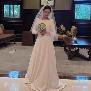法式缎面轻婚纱新娘简约长袖高级感森系出门纱小拖尾迎宾礼服春冬