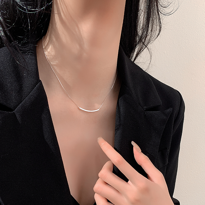 2025 925 Simple Smile Necklace Accessories Women's Accessible Luxury Niche Clavicle High-End Silver-Plated Geometric Jewelry