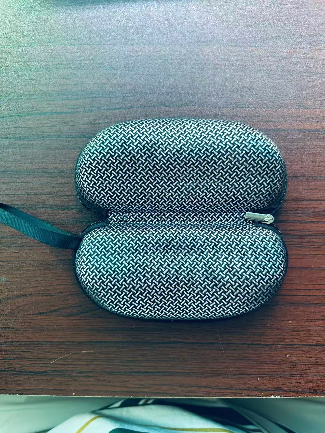 별도의 지퍼백 1개