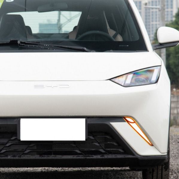 24 años BYD Seagull Luces de conducción diurna Luces de conducción diurna, streamer se convierte en azul hielo nocturno, luces antiniebla delanteras modificadas