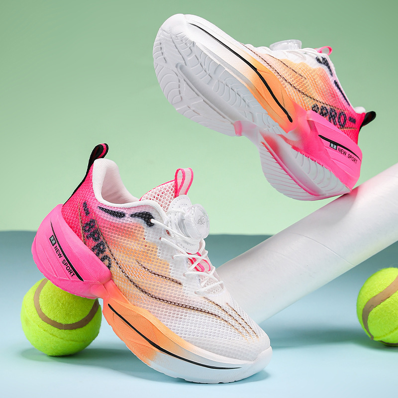 Zapatos de red para niños Zapatos de carrera de conejo rojo 2025 nuevo otoño Zapatos de red transpirables para niños Zapatos de deporte ligeros