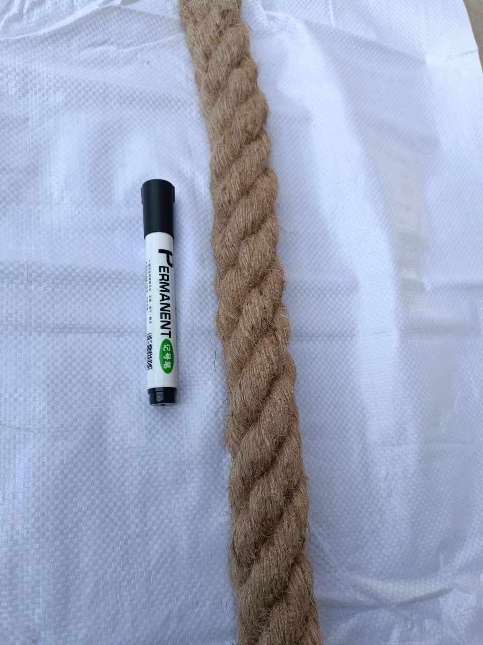 Cuerdas de yute gruesas al por mayor cuerdas de escalada para gatos decorativas trenzadas de escalada de jardinería cuerdas de lino finas atadas de material natural