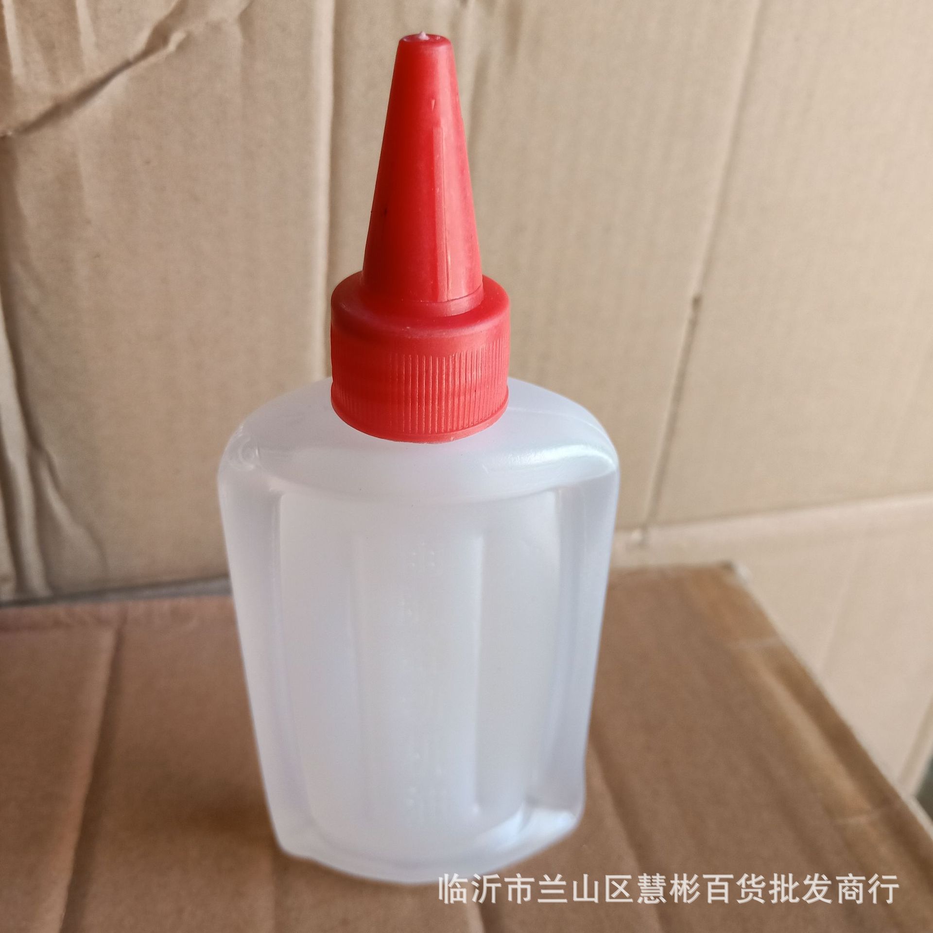 厂家批发大瓶缝纫机油 居家日用润滑油 白油 2元店日用百货批发