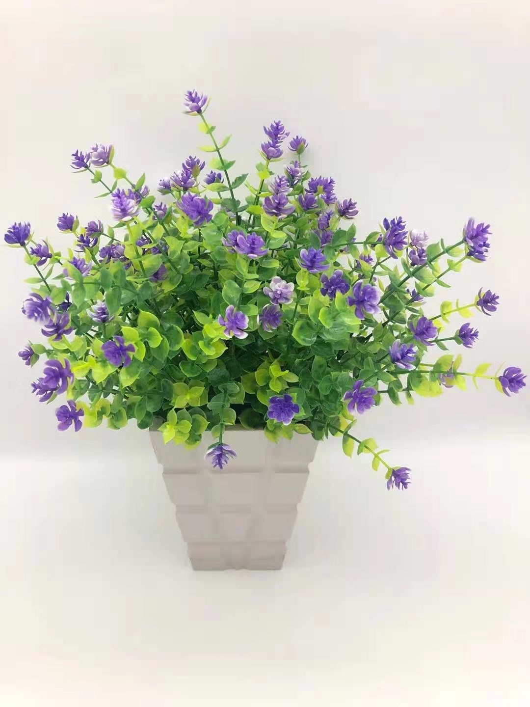 AliExpress Venta caliente artificial planta verde 7 cabezas 35 malla eucalipto Camelia flor artificial Flor de plástico flor decorativa