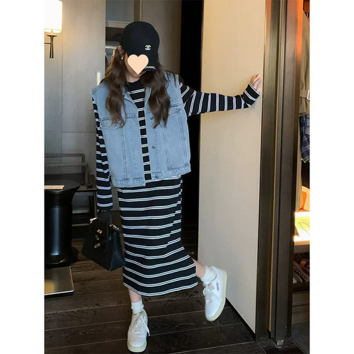 2025 Autumn New Style Lazy Style Denim Vest Dress Set for Women with Long Sleeve Hoodie Dress in Black and White Stripes 