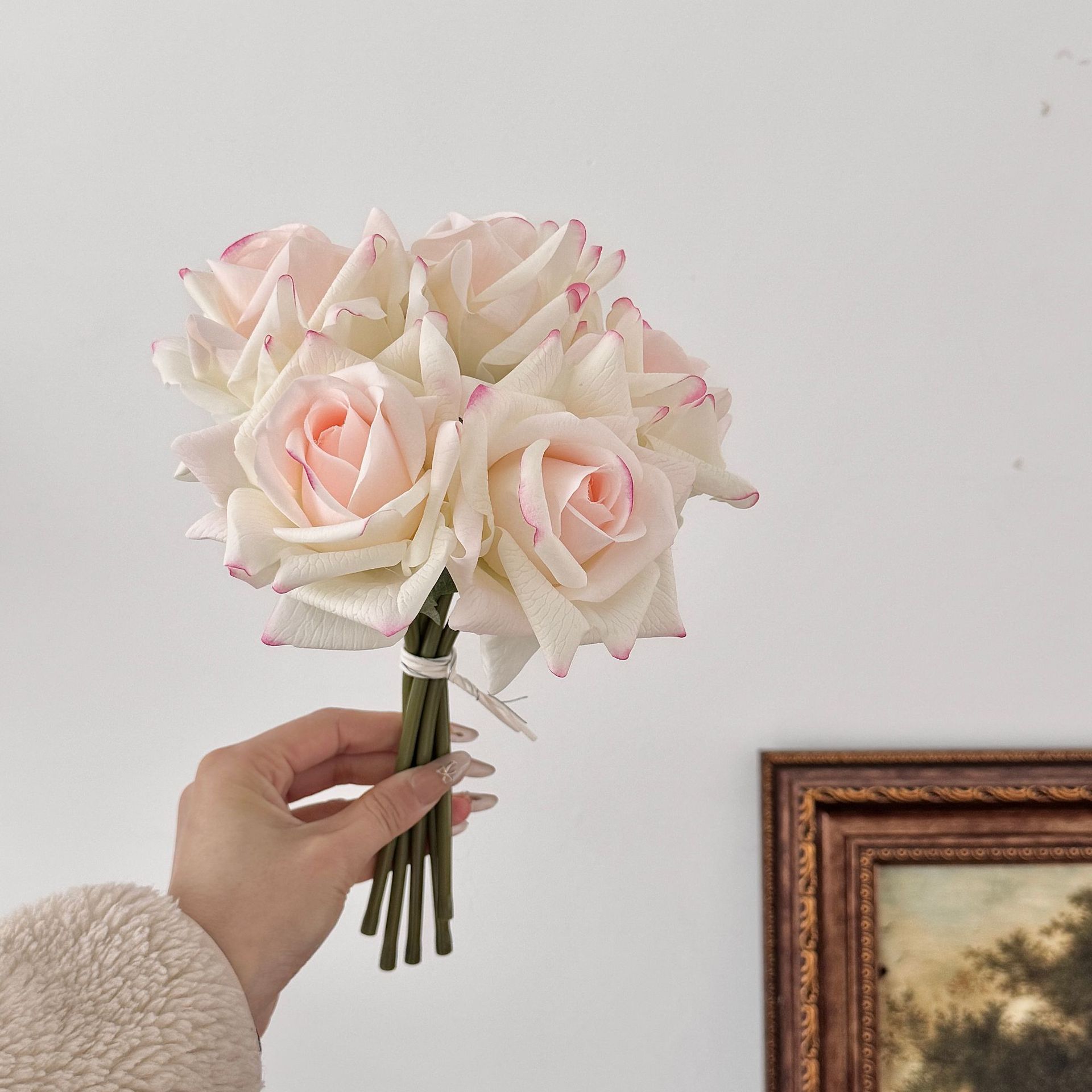 Ramo de rosas hidratante de alta calidad, flores artificiales, flores falsas, accesorios para fotografía, arreglo floral de mano, decoración del hogar.