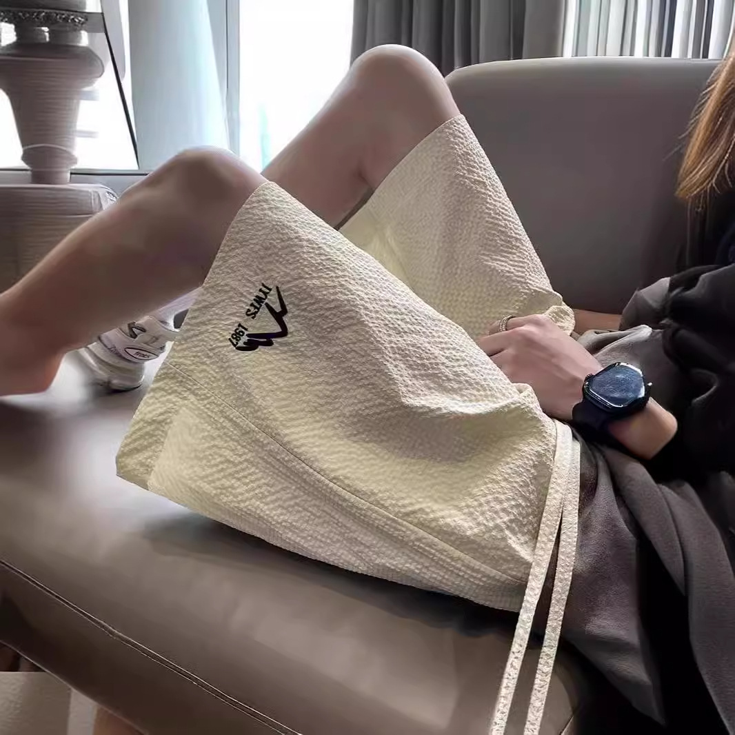 Seersucker 아이스 실크 빠른 건조 반바지 남성 여름 5 점 바지 미국 스타일 하이 스트리트 느슨한 레저 스포츠 비치 바지