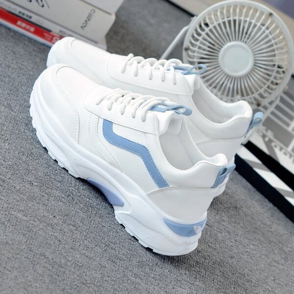 White cute autumn fashionable sneakers for leisure platform