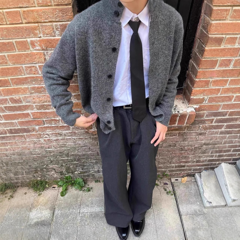 High-Quality Floral Yarn Wool Blend Half-Turtleneck Sweater Cardigan in Old Money Brown and Gray Versatile Cleanfit