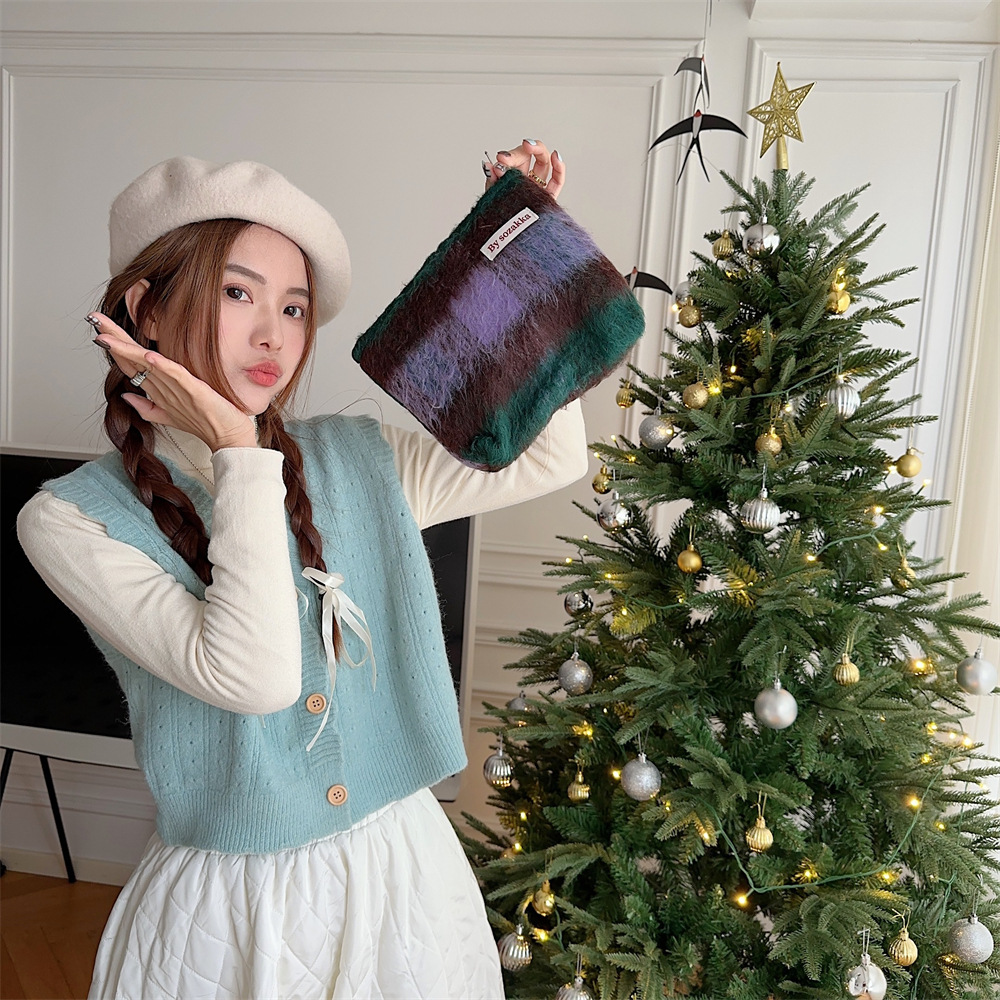 The 311023 ins Korean style checkered retro simple large-capacity woolen makeup bag is paired with a pocket purse undefined