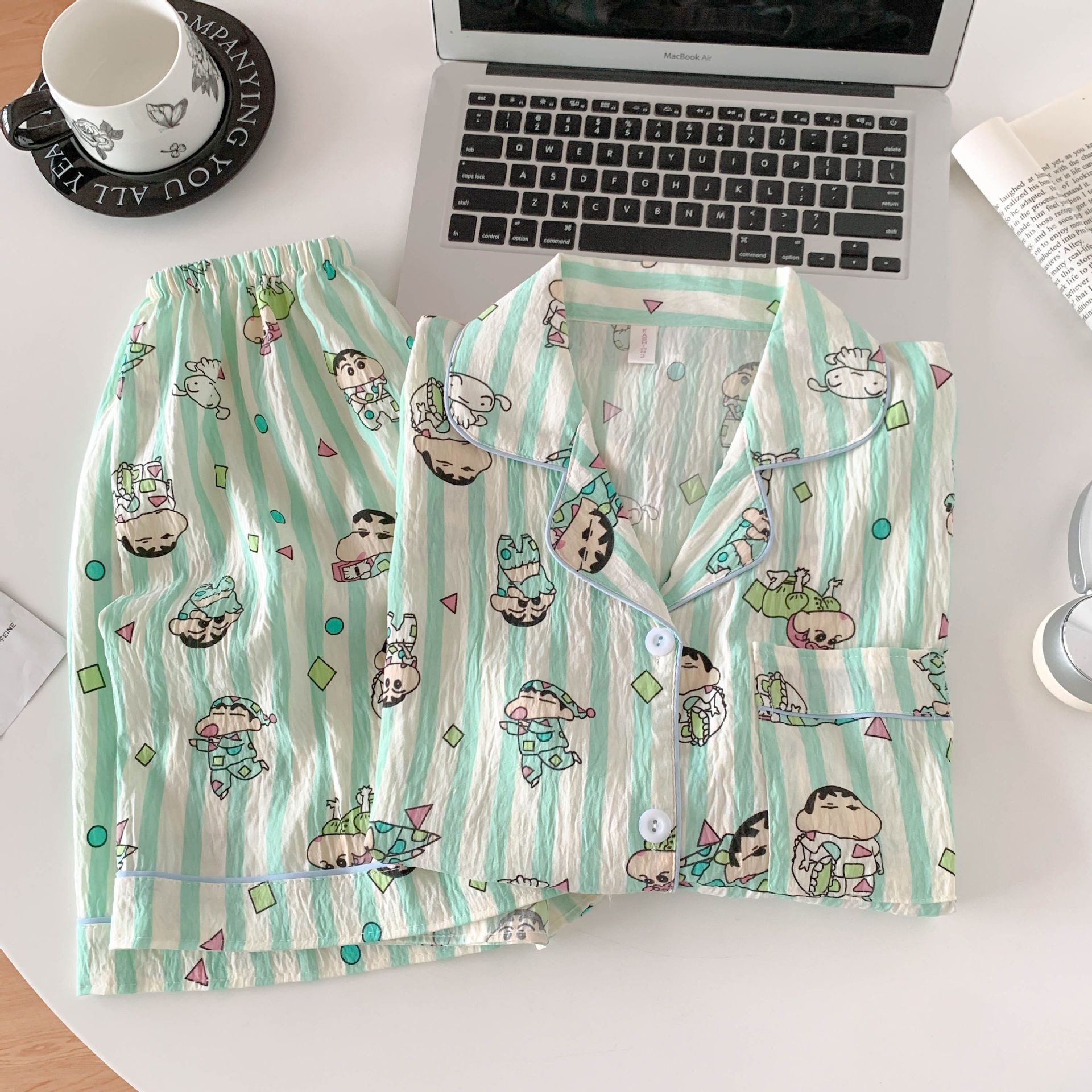 Venta al por mayor transfronteriza nube de algodón 120G estilo caliente pijamas mujeres verano dulces pantalones cortos de manga corta dibujos animados ropa para el hogar traje