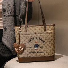 北包包源头工厂复古可爱小熊时尚潮流百搭外出旅行大容量托特包包