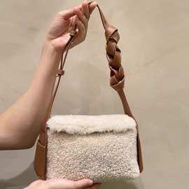 2026秋冬新款轻奢手提包小众羊羔毛编织手柄女包百搭单肩包斜挎包