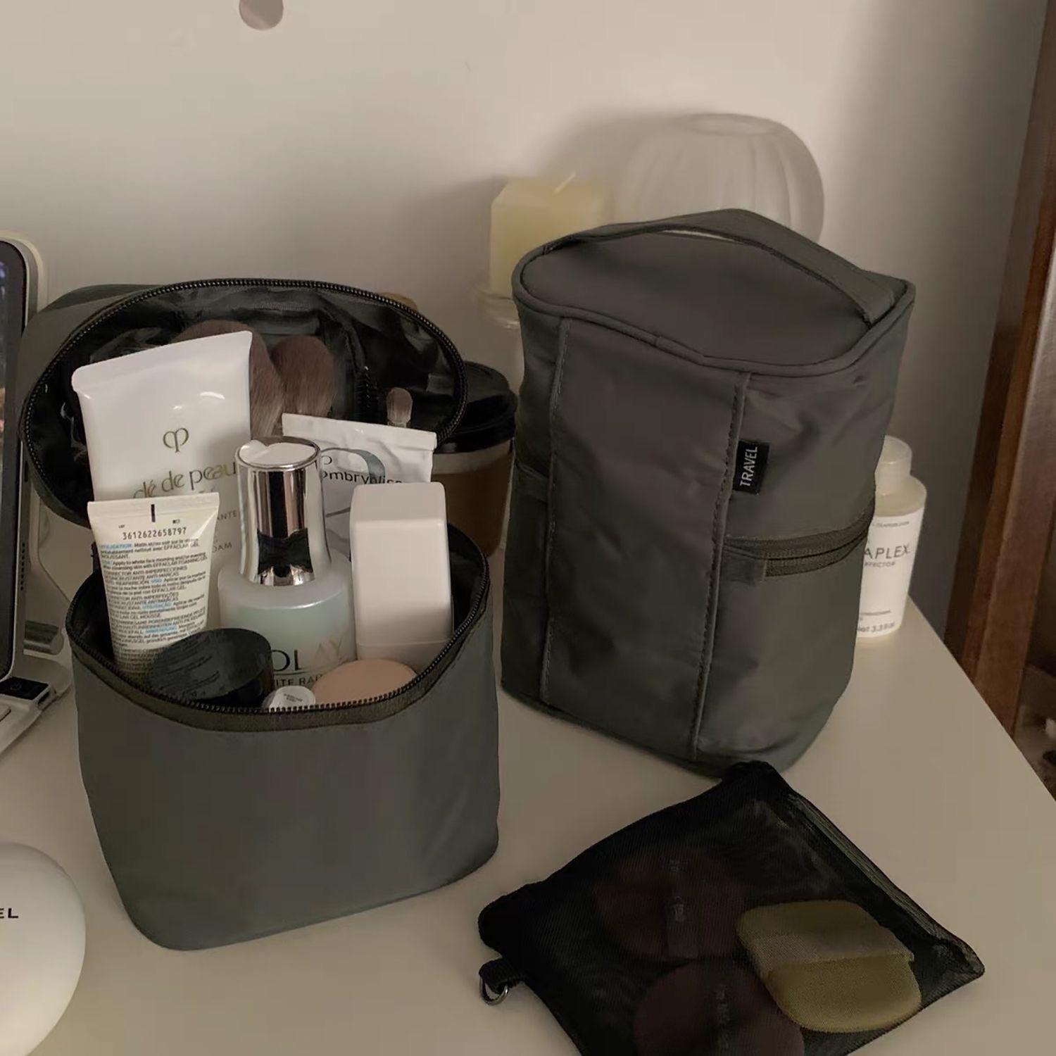 Bolso cosmético sobre rojo de nailon liso, sal, mini portátil simple, lindo tridimensional, bolsa de almacenamiento de color sólido de alto valor