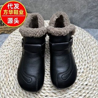 2026年加绒短靴中老年奶奶软底舒适皮鞋女保暖防滑妈妈时装女单鞋