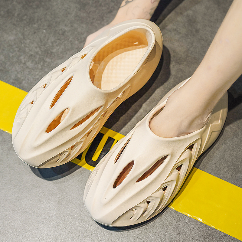 Hollow respirables sandalias de los hombres al aire libre sandalias playa cerrado toe EVA uno de los zapatos agujero verano moda Zapatos