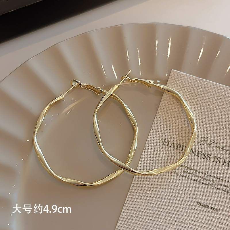 골드 라지 불규칙 플레인 후프 귀걸이-5CM