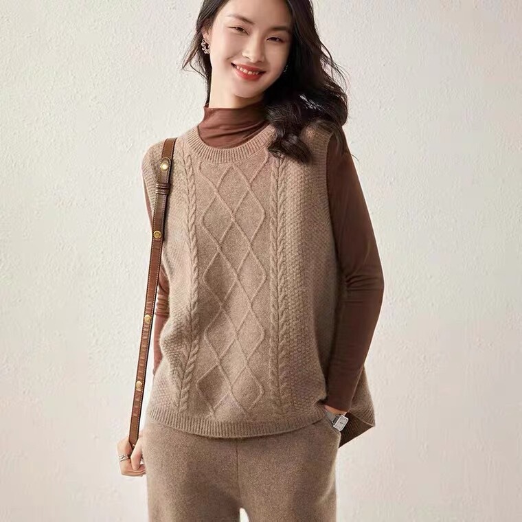 New Women's Pure Wool Thickened Round Neck Vest Cashmere Vest Tuxedo Autumn and Winter DYDMR17645