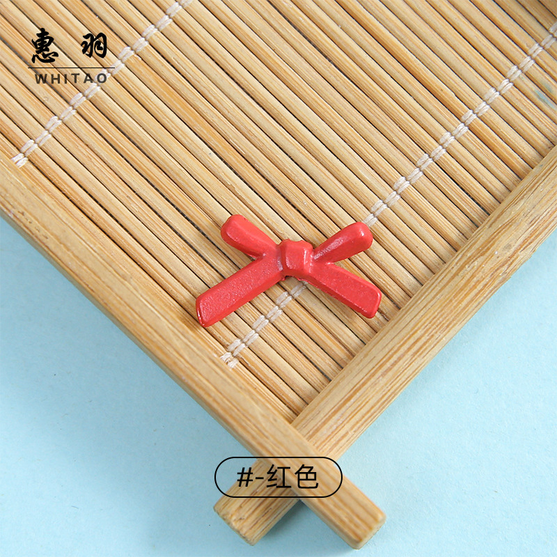 With bow, red, small