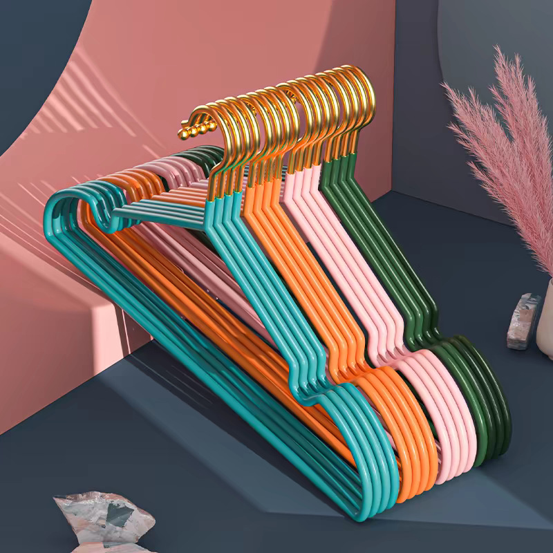 New Light Luxury Gold Hook Wide Shoulder Plastic-Coated Hanger, Seamless and Non-Slip, Suitable for Dormitory and Home Use, Thickened Stainless Steel for Drying and Hanging Clothes