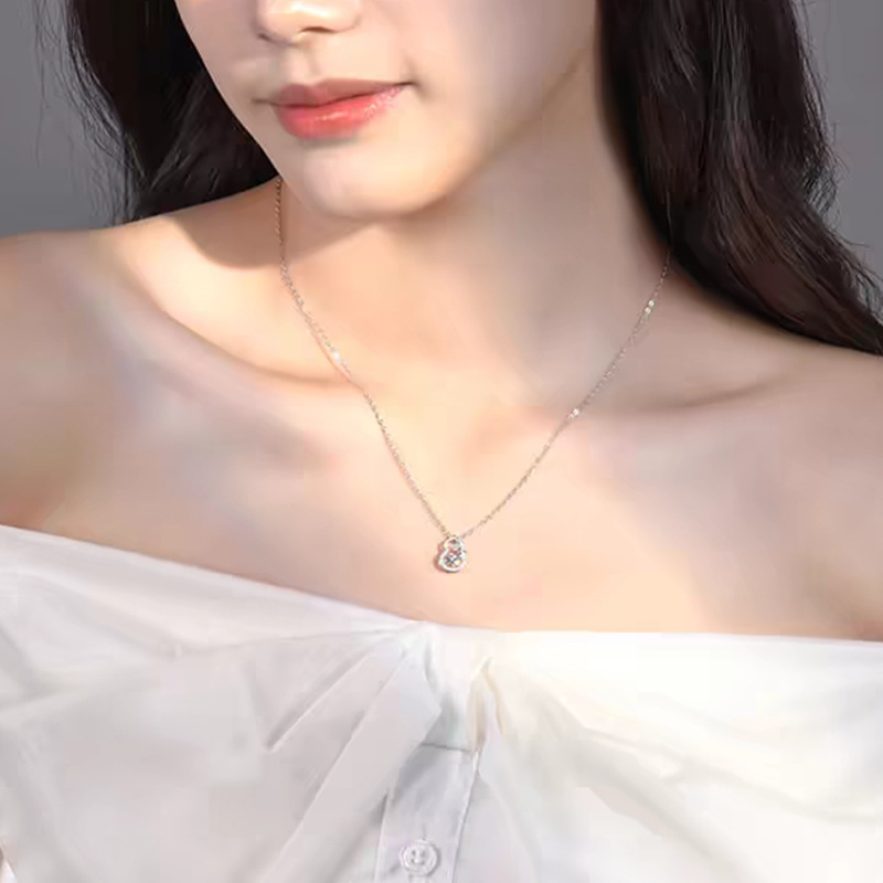 Collar de plata móvil de pulsación de lujo ligero nicho diseño de cadena de clavícula madre regalo de cumpleaños al por mayor