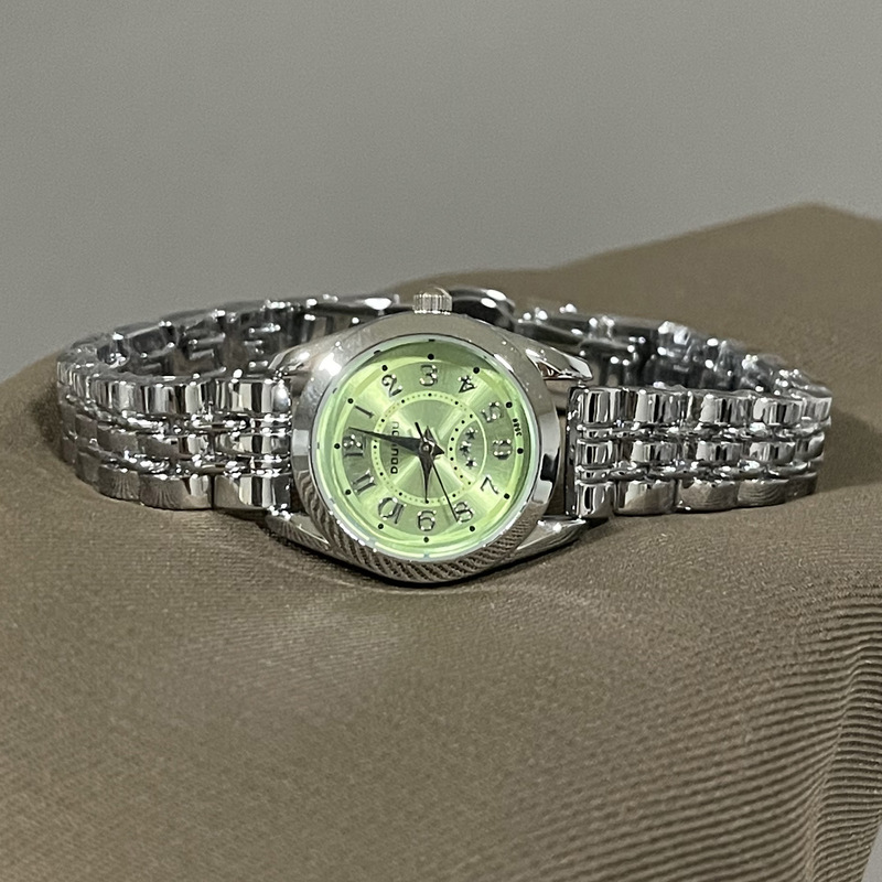 TEMU cross-border hot-selling luxury women's watch with stainless steel strap, business quartz wristwatch, popular item for live streaming, available for dropshipping