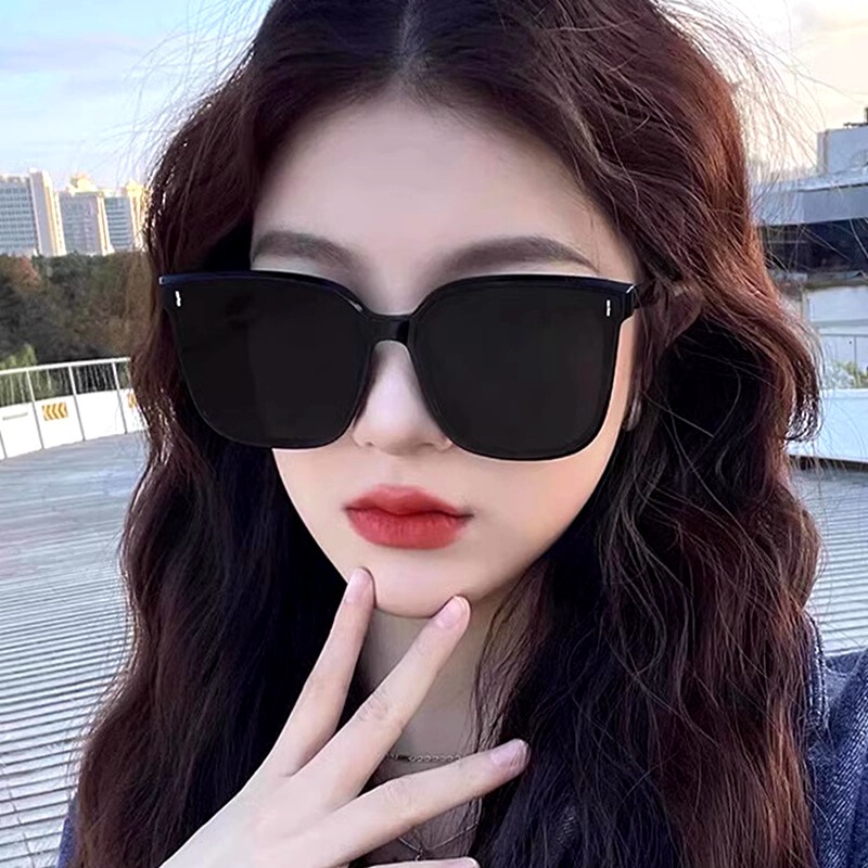 Metal Hinge Polarized Sunglasses for Women with Round Faces, High-End New Large Frame Anti-Uv Driving Sunglasses for Men