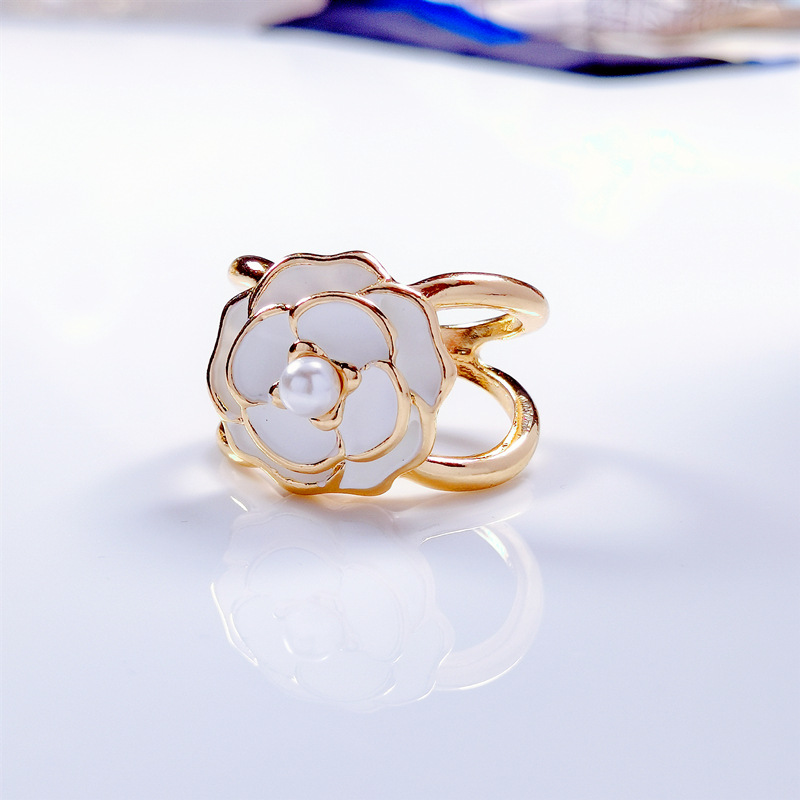 Korean style silk scarf buckle, small fragrant flower girl windbreaker belt buckle, silk scarf bow knotted shape scarf buckle, low price wholesale