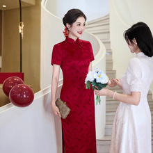 高贵年轻喜婆婆婚宴装2025新款妈妈结婚礼服显瘦红色中式旗袍喜服